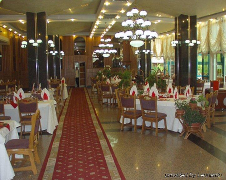 Hotel Carpati Baia Mare Extérieur photo